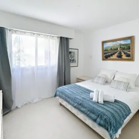 2 Bedroom With Parking 3 Mins From La Croisette * Cannes