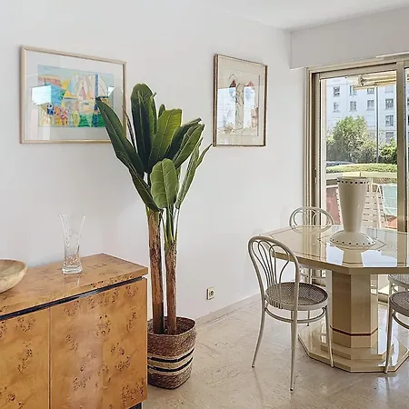2 Bedroom With Parking 3 Mins From La Croisette Cannes