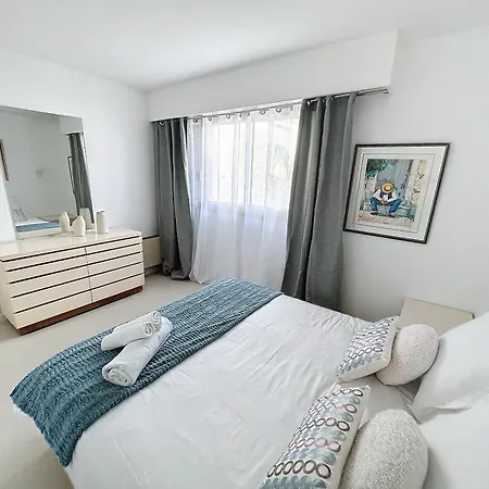 2 Bedroom With Parking 3 Mins From La Croisette *