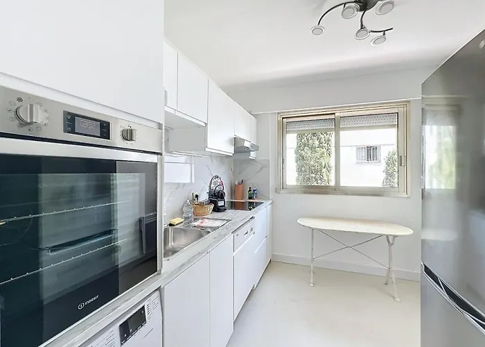 2 Bedroom With Parking 3 Mins From La Croisette Cannes