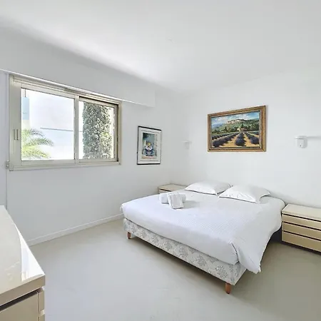 2 Bedroom With Parking 3 Mins From La Croisette Apartment *